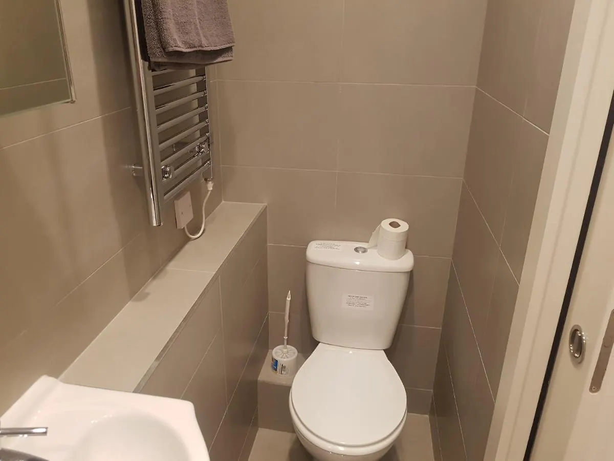 Oakfield Street Apartments Cardiff 0*,  United Kingdom